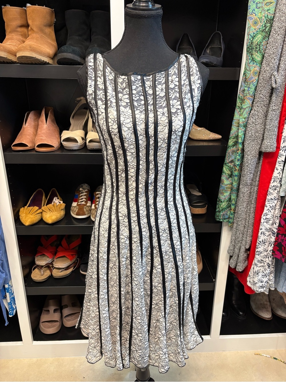 SLNY Black and White Sleeveless Striped Lace Midi Dress - Picture 2 of 11